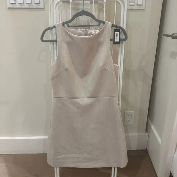 Bond Dress - (Re)ssential Aritzia / Babaton - Picture 7 of 10